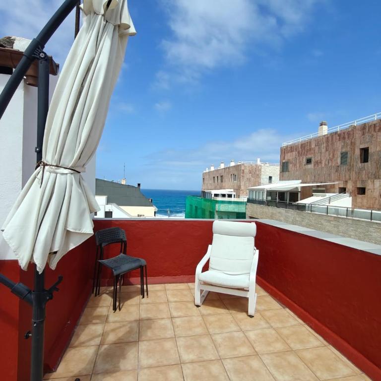 Las Canteras 128 - Two-Bedroom Apartment - 37