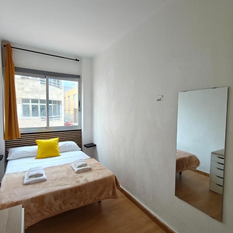 Las Canteras 128 - Two-Bedroom Apartment - 13