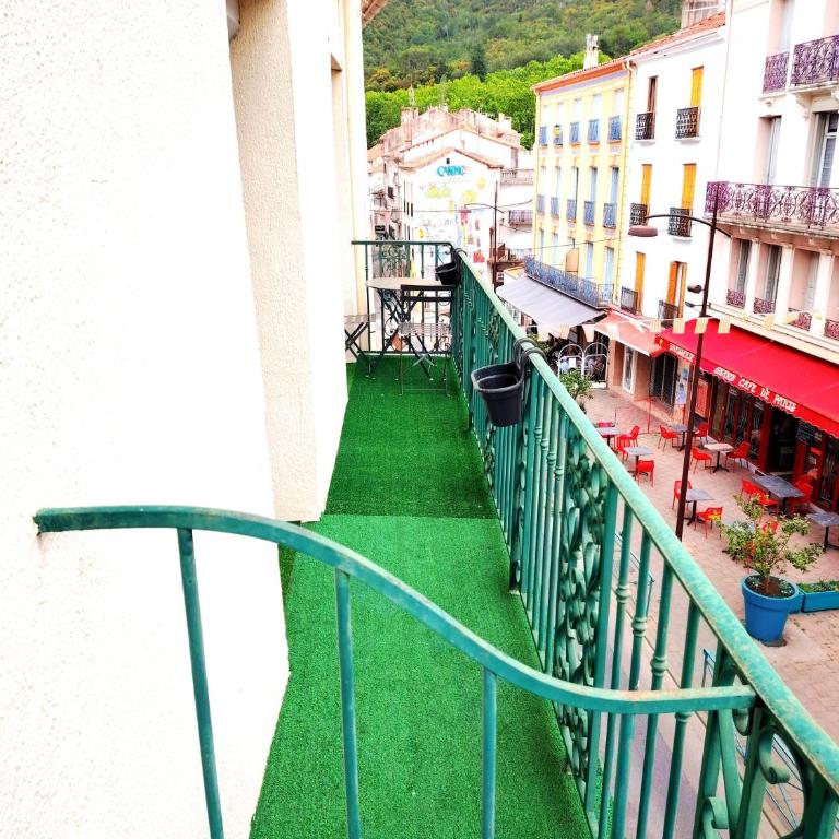 Appart'Hôtel Le Combes - Appartement - Vue sur Ville - 8