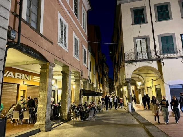 Astra Cinematic Loft -Your cinematic stay in the heart of Pisa - Appartamento con 1 Camera da Letto - 14