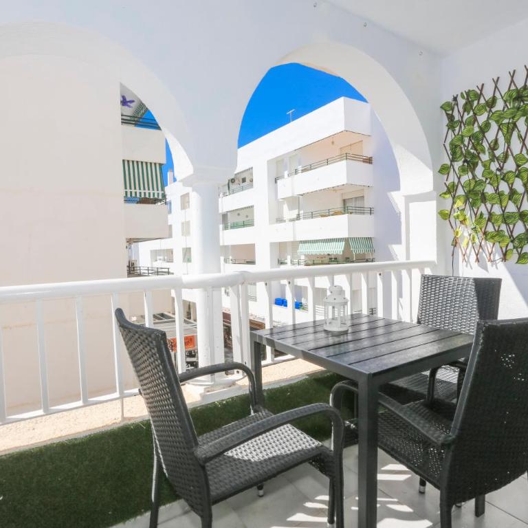 Alcazaba Del Mar parking next to the beach - Two-Room Apartment - 2