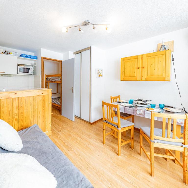 Studio 20m² avec balcon pour 4 pers. à Saint-François-Longchamp - FR-1-807-50 - Studio - 5