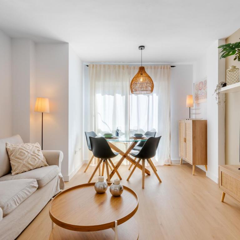 WintowinRentals Modern Apartment with Private Indoor Patio in Málaga - Apartamento de 1 dormitorio - 1