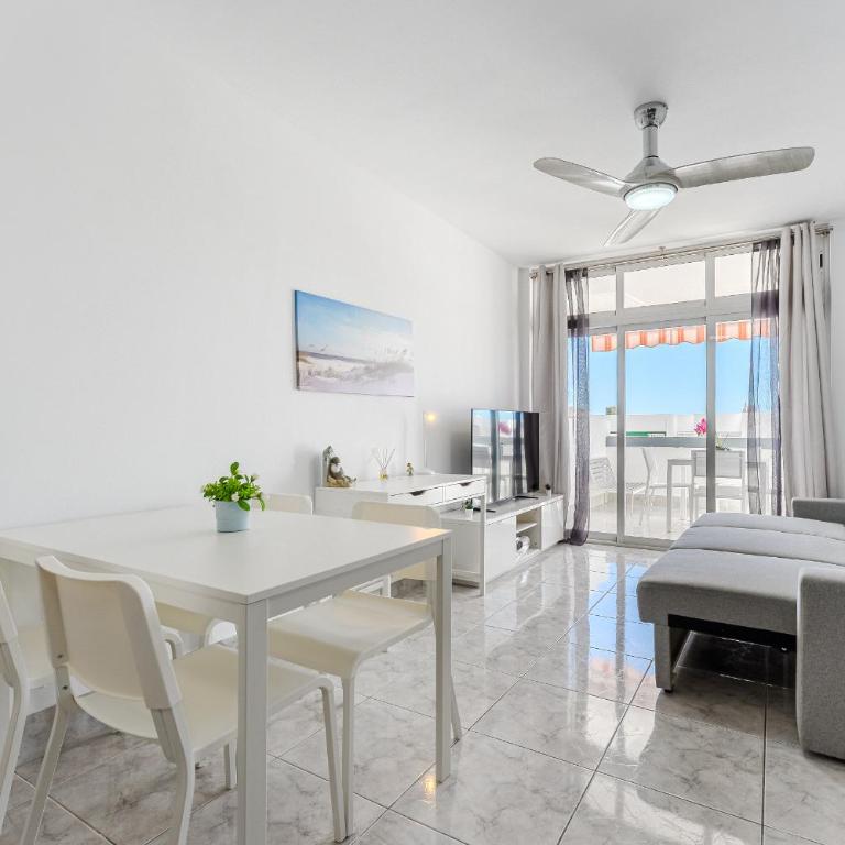 New apartment in Los Cristianos Renovated with AC, Steps from Playa Las Vistas - Apartamento de 1 dormitorio - 6