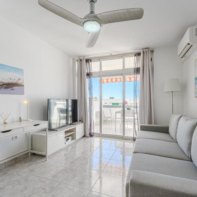 New apartment in Los Cristianos Renovated with AC, Steps from Playa Las Vistas - Apartamento de 1 dormitorio - 5