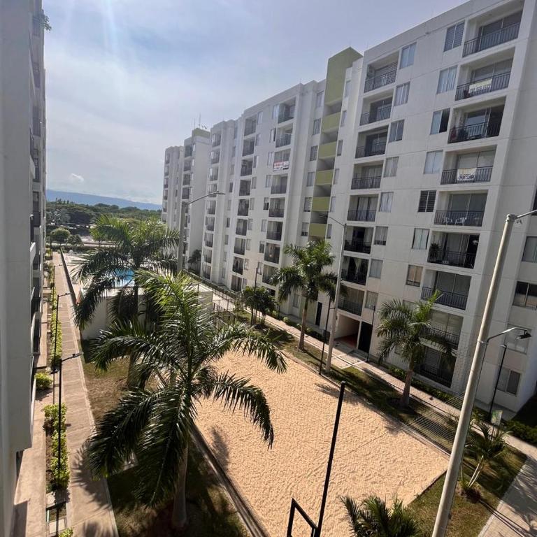 Modern Apartment Ideal for Rest in Giradot - Two-Bedroom Apartment with View - 1
