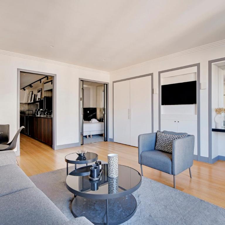 Pick A Flat's Apartment in Montaigne - Avenue Montaigne - One-Bedroom Apartment - 5
