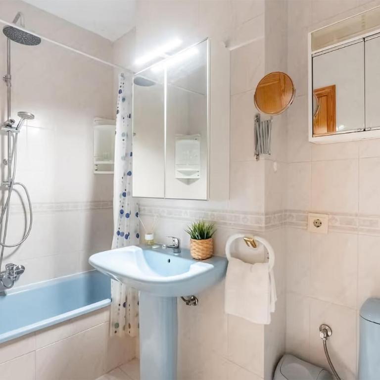 3 Bedroom Cozy Home In Fuengirola - Casa Vacacional de 3 dormitorios - 8