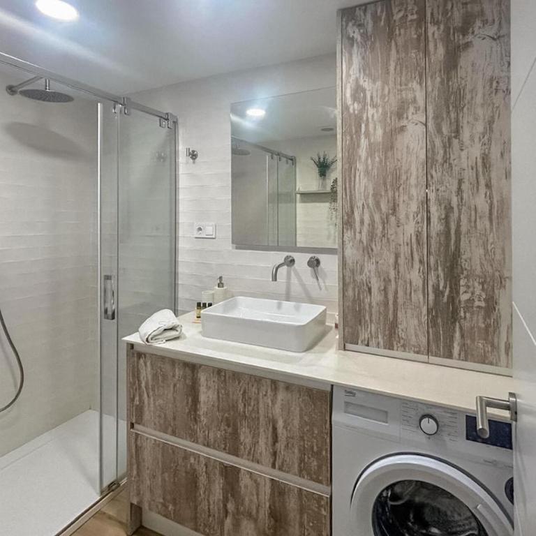 1 Bedroom Lovely Apartment In Benalmadena - Apartamento de 1 dormitorio - 12