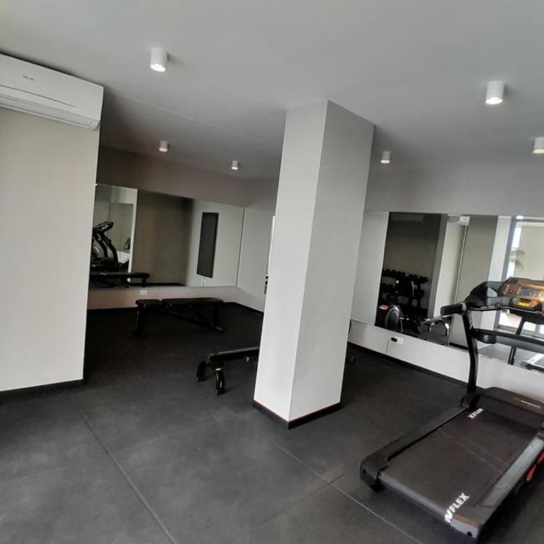 DEPARTAMENTO EN EQUIPETROL CON PISCINA ATEMPERADA- GYM Y PARQUEO GRATIS, CERCA DEL VENTURA MALL , LOS TAJIBOS, MANZANA 40 y SUPERMERCADOS - Apartamento de 1 dormitorio - 19