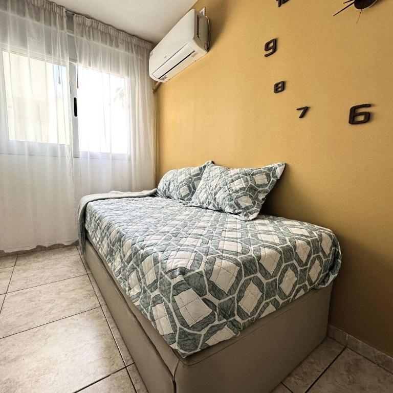 Urban Alberdi Dpto con cochera, pileta y seguridad 24 hs - Apartamento de 1 dormitorio - 22