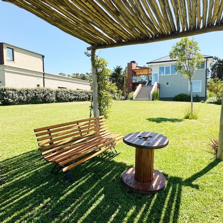 Casa Gabriela - Casa en Barrancas de San Benito Chapadmalal para 6 PAX - Hola Sur - Casa de 3 dormitorios - 2