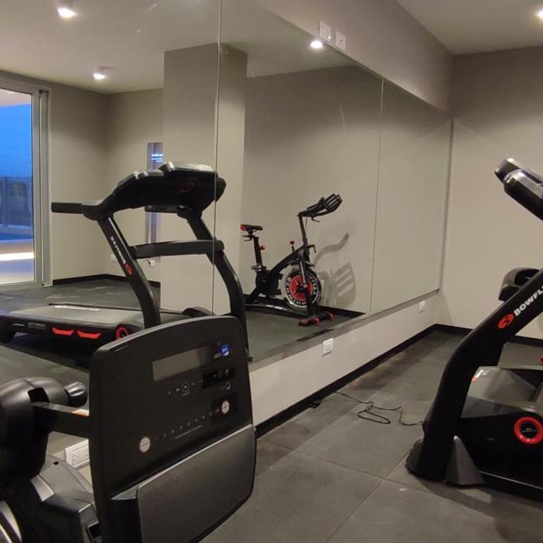 DEPARTAMENTO EN EQUIPETROL CON PISCINA ATEMPERADA- GYM Y PARQUEO GRATIS, CERCA DEL VENTURA MALL , LOS TAJIBOS, MANZANA 40 y SUPERMERCADOS - Apartamento de 1 dormitorio - 60