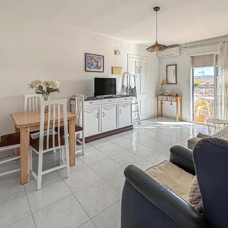 Nice Home In Torrevieja With Ethernet Internet - Casa de vacaciones de 2 dormitorios - 5