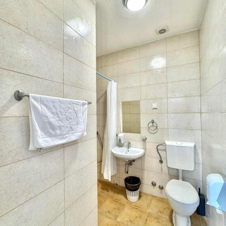 Hotel Lobo Budva - Superior Dvokrevetna Soba sa Bračnim Krevetom - 3