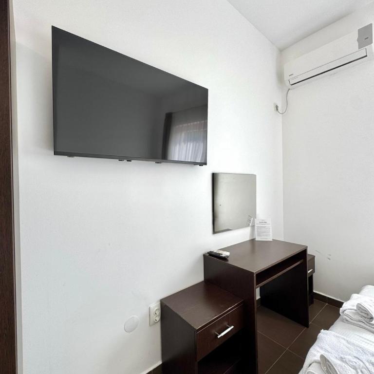 Hotel Lobo Budva - Superior Dvokrevetna Soba sa Bračnim Krevetom - 4