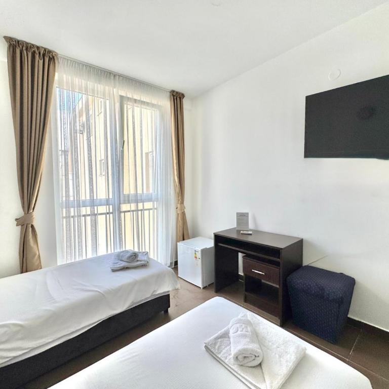 Hotel Lobo Budva - Standardna Trokrevetna Soba - 6