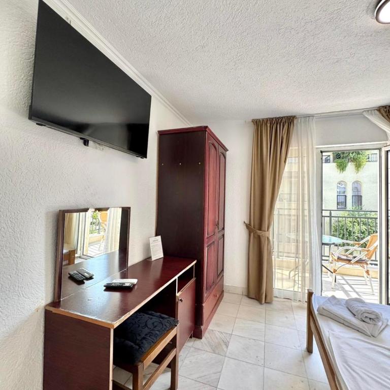 Hotel Lobo Budva - Superior Soba sa Bračnim Krevetom (Queen-size) - 2