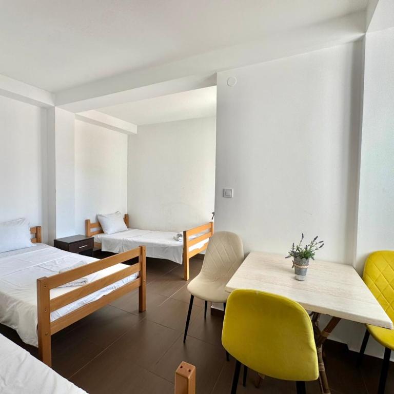 Hotel Lobo Budva - Standardna Porodična Soba - 7