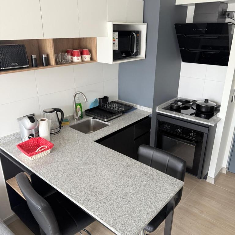 Downtown, Comfortable and modern, close to the subway - One-Bedroom Apartment - 6