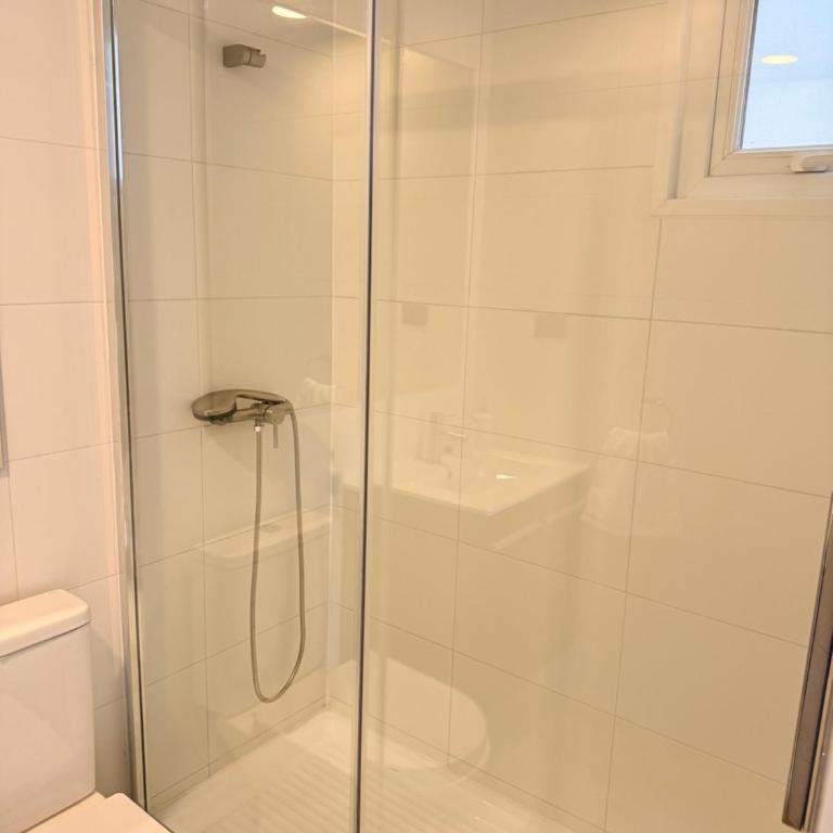 Downtown, Comfortable and modern, close to the subway - One-Bedroom Apartment - 2