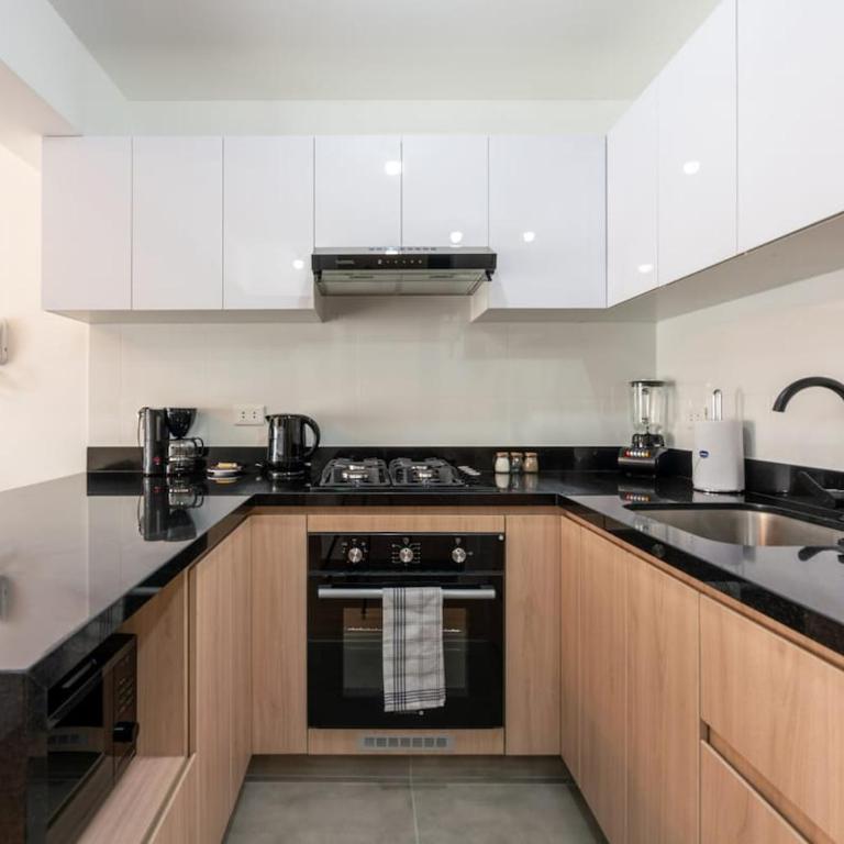 Arrieta 380 Suites by Geko - One-Bedroom Apartment with View - 11