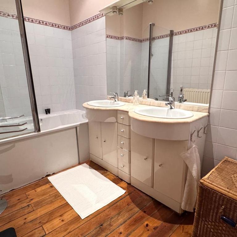 Large appartement downtown with parking - Appartamento - Piano Terra - 10
