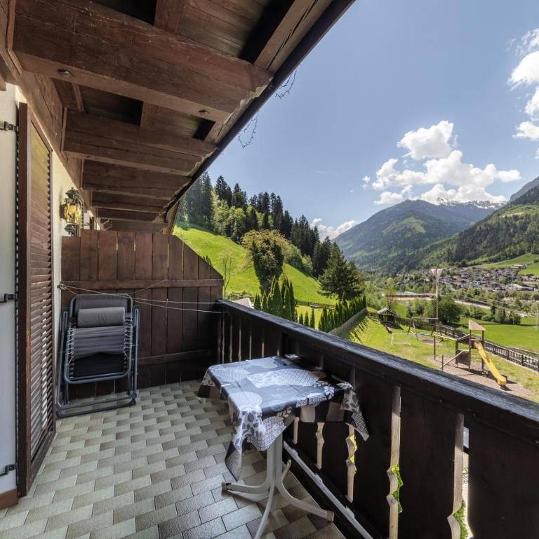 Pension Gasthof Haselstaude - Camera Tripla con Balcone - 5