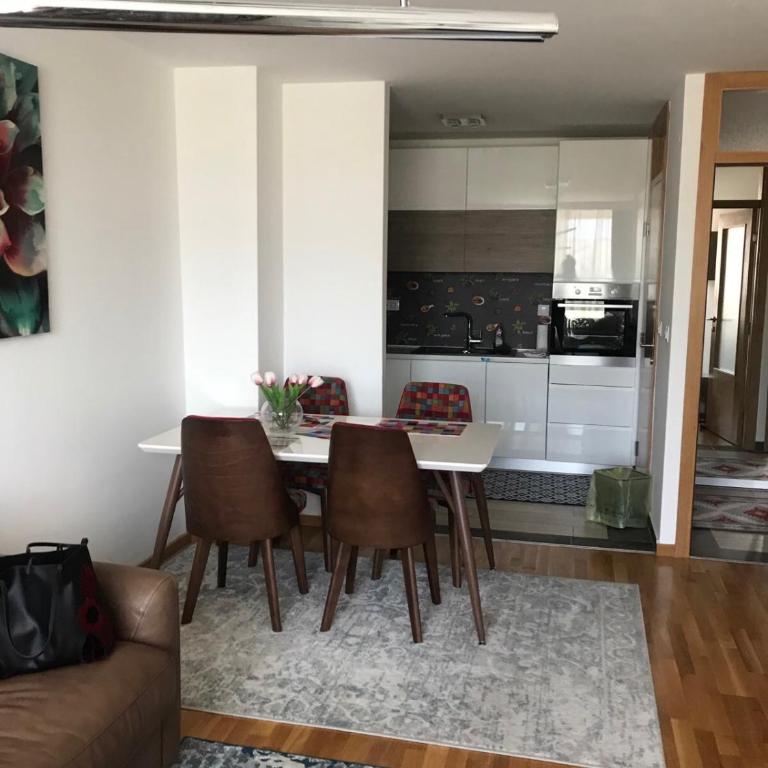 Dobrinja 5 kod bazena - Apartman sa 1 Spavaćom Sobom - 7