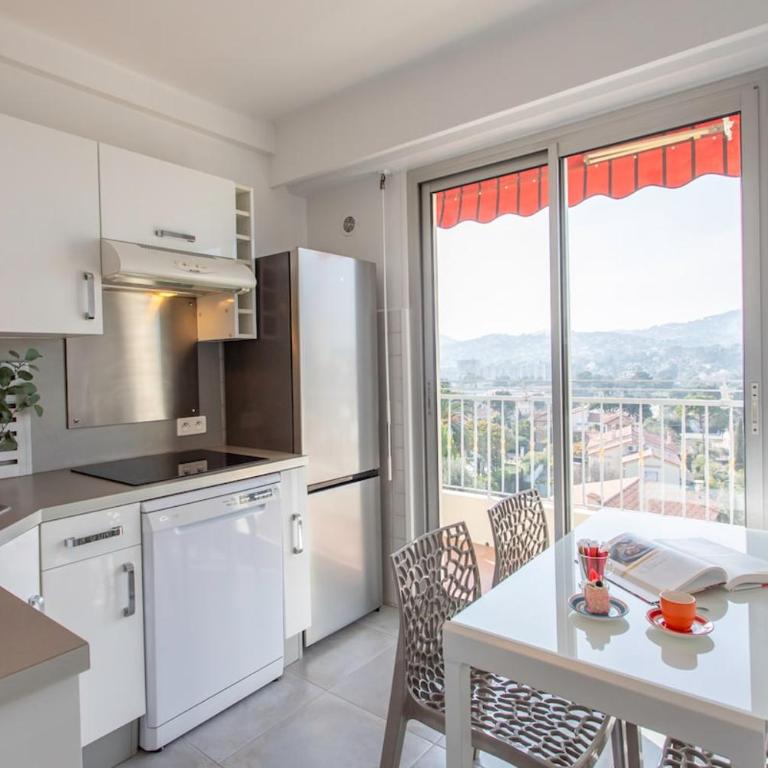 Superb top floor, sea and mountain view - Appartement - Vue sur Mer - 6
