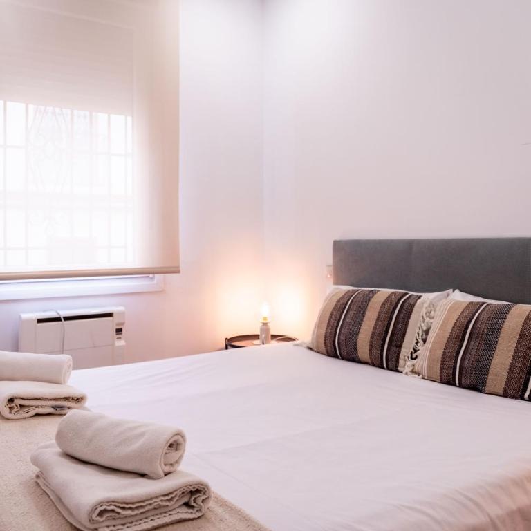 AR Plaza Castilla 2hab, amplio, moderno, bien comunicado - Two-Bedroom Apartment - 36