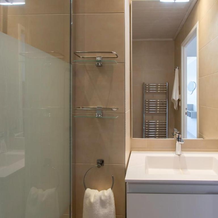 Superb top floor, sea and mountain view - Appartement - Vue sur Mer - 10