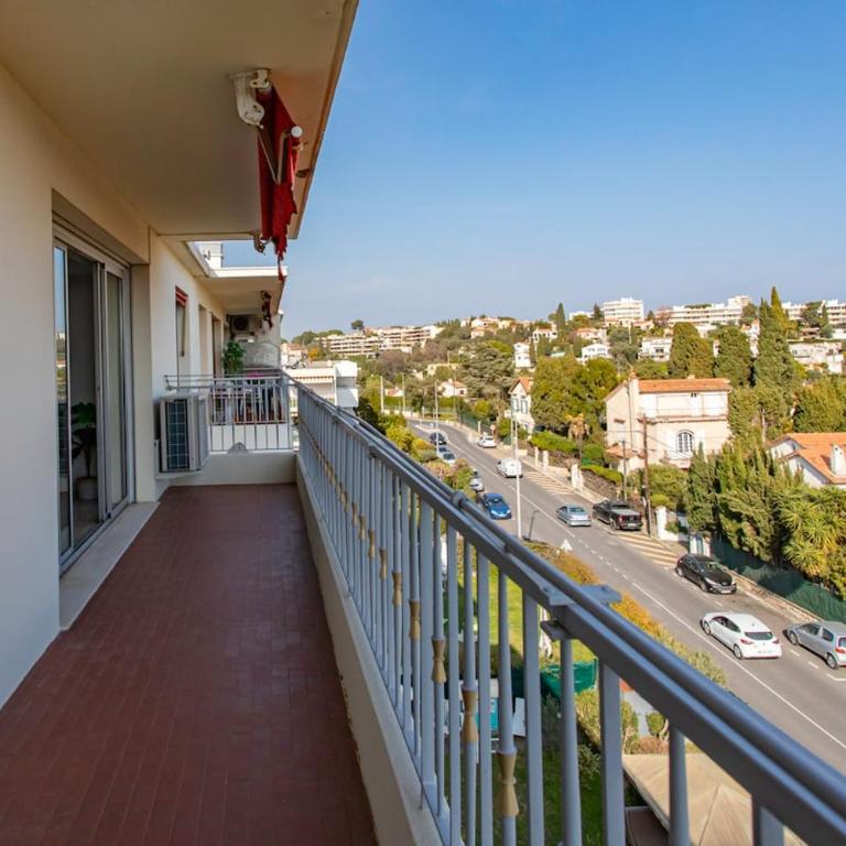 Superb top floor, sea and mountain view - Appartement - Vue sur Mer - 22