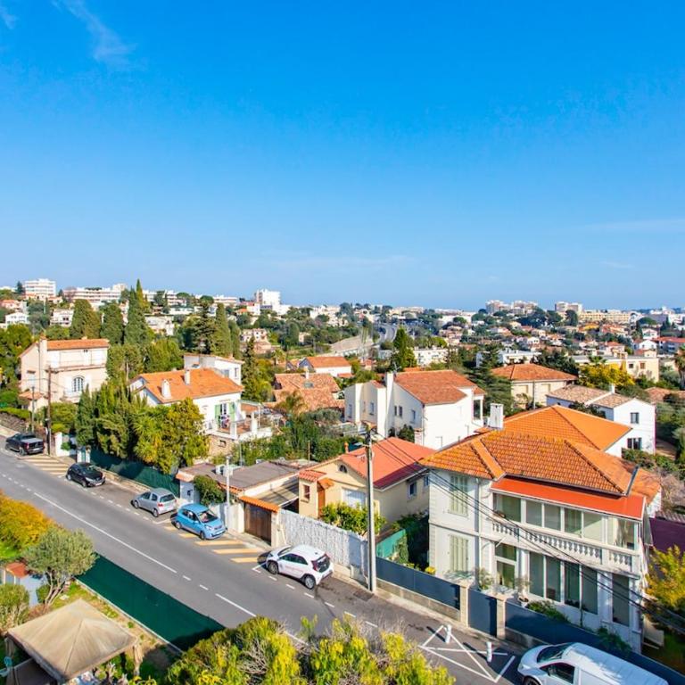 Superb top floor, sea and mountain view - Appartement - Vue sur Mer - 27