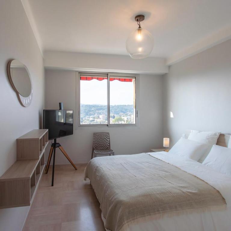 Superb top floor, sea and mountain view - Appartement - Vue sur Mer - 29