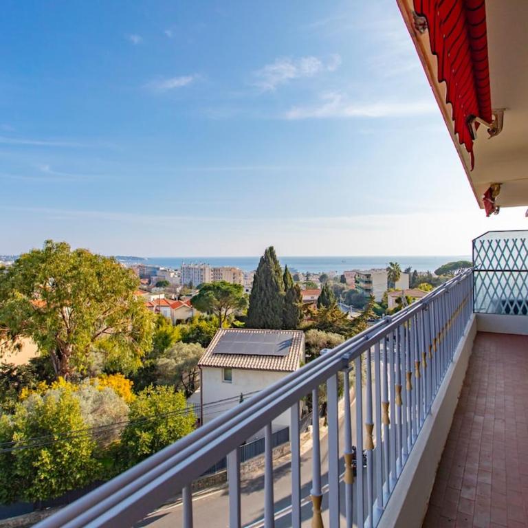 Superb top floor, sea and mountain view - Appartement - Vue sur Mer - 31