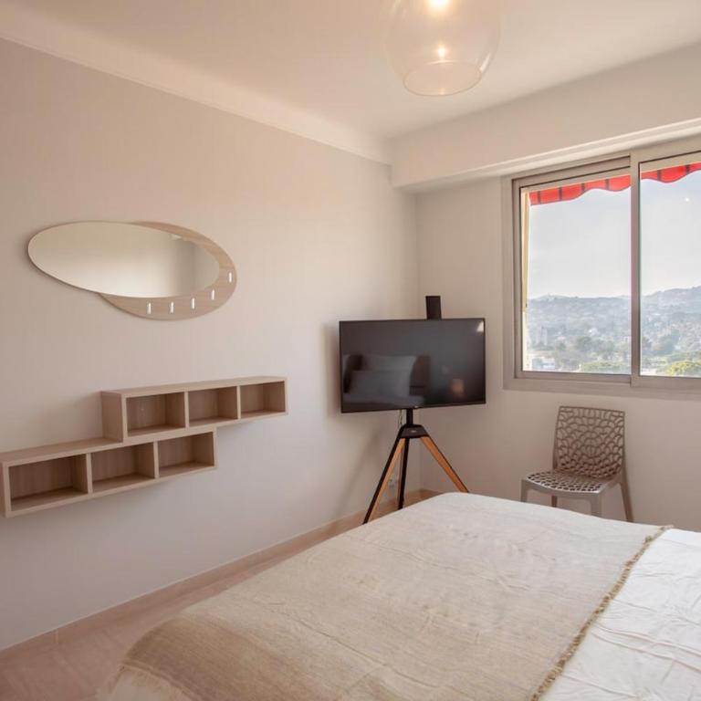 Superb top floor, sea and mountain view - Appartement - Vue sur Mer - 37