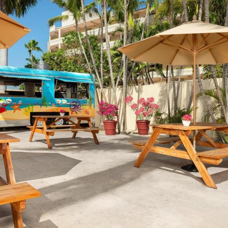 Ocean View 2BR Apt at Resort, 1 Block to the Beach - Apartamento de 2 dormitorios con balcón y vistas al mar - 29