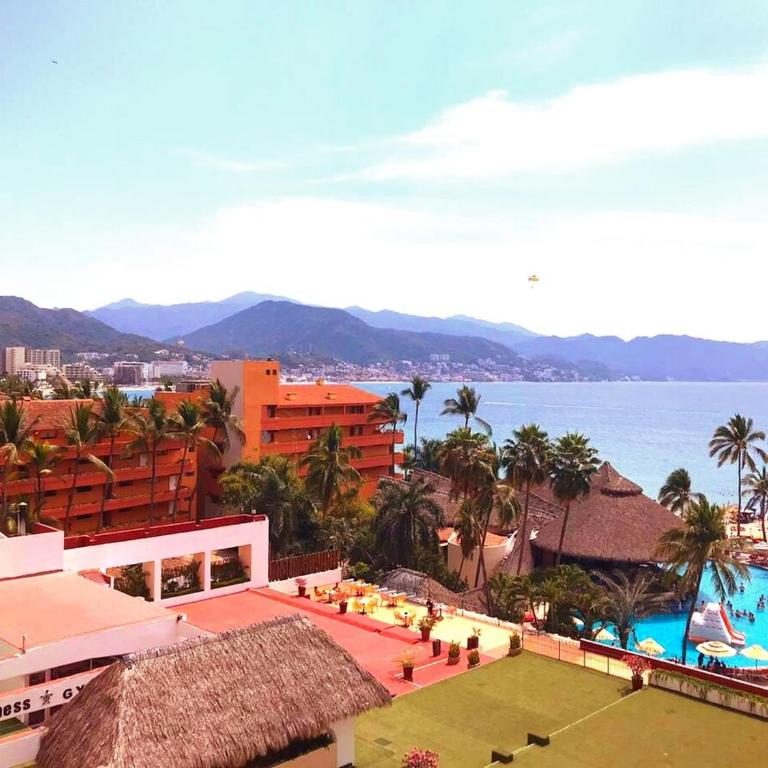 Ocean View 2BR Apt at Resort, 1 Block to the Beach - Apartamento de 2 dormitorios con balcón y vistas al mar - 20