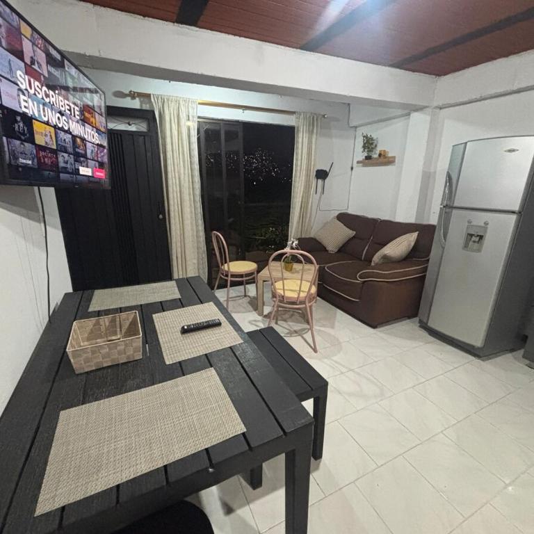 Apto Vista Linda en Mitad de Medellin con parqueo - Two-Bedroom Apartment - 15