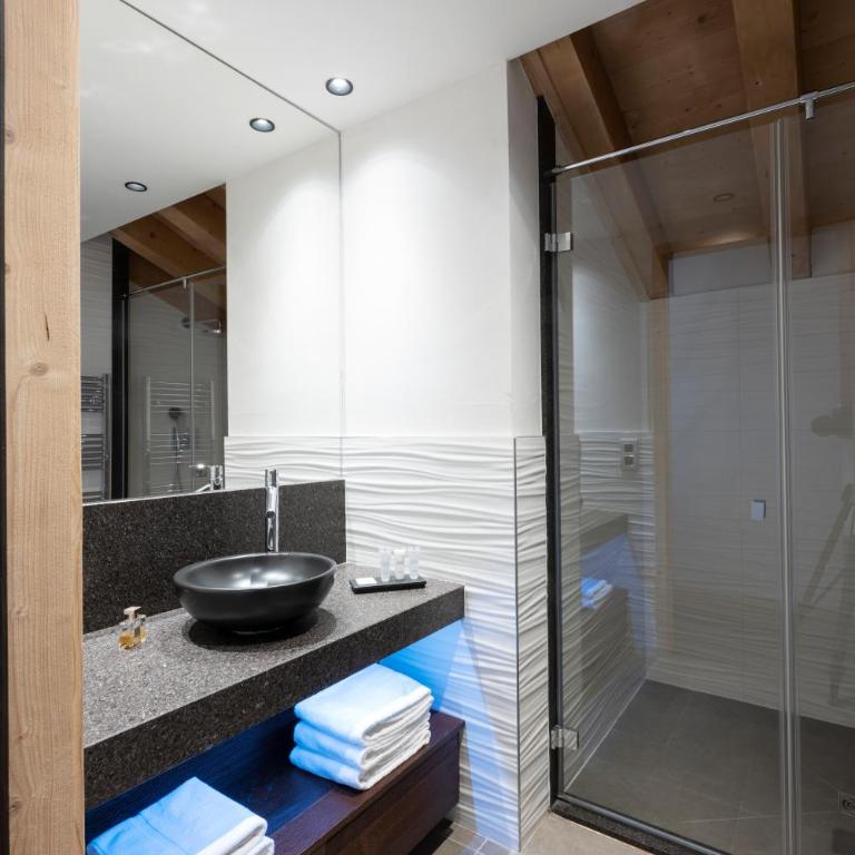 MGM Hôtels & Résidences - Résidence Anitea - Three-Bedroom Apartment for 8 people Duplex with Spa Access - 4