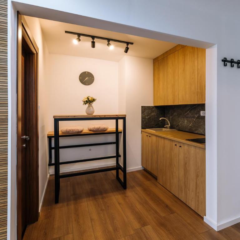 Marshal Autokomanda - One-Bedroom Apartment - 3