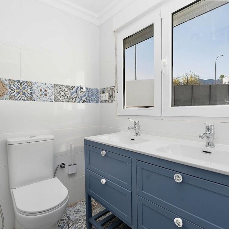 Luxury Villa Sleeps 15, Heated Pool, Jacuzzi, Sauna, & Gym - Villa - 34
