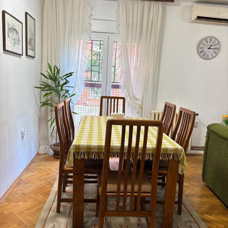 Spacious Apartment in Banovo Brdo - Apartman sa 2 Spavaće Sobe i Terasom - 3