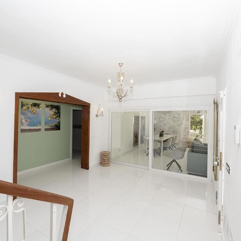 Luxury Villa Sleeps 15, Heated Pool, Jacuzzi, Sauna, & Gym - Villa - 29
