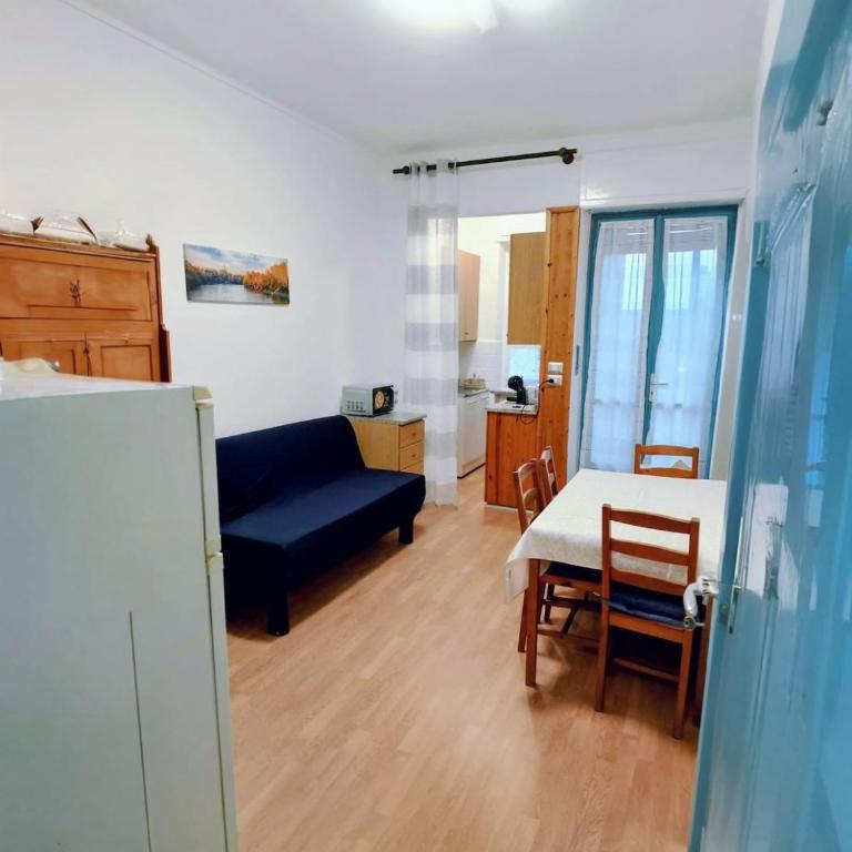 Home & Holiday Bizzozzero - Appartamento con 1 Camera da Letto - 9