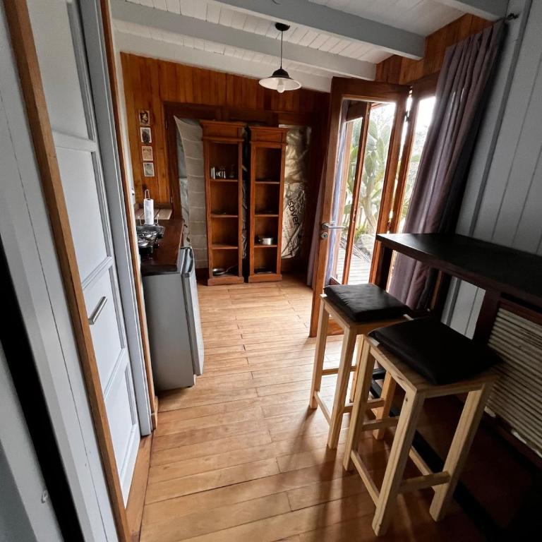 Cabaña vista a la sierra rodeada de verde - Casa con 1 dormitorio - 4