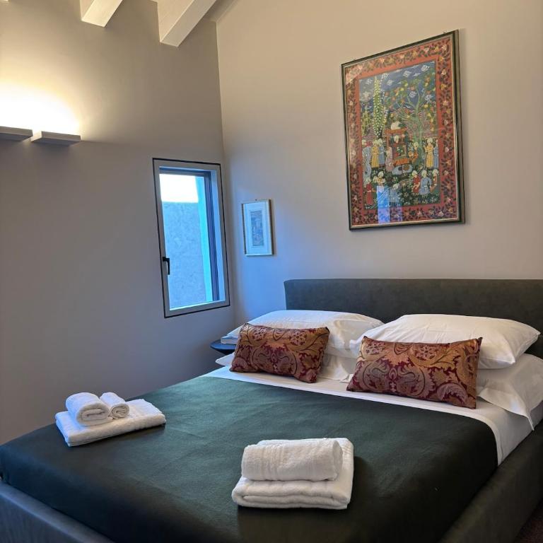 The Lotus Flower Stylish Renovated Apt in Venice - Two-Bedroom Deluxe Apartment - 7