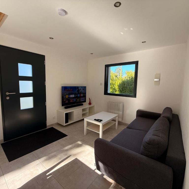 Maison à 50m de la plage et du sentier côtier GR34 au Cabellou - Maison 2 Chambres - 14