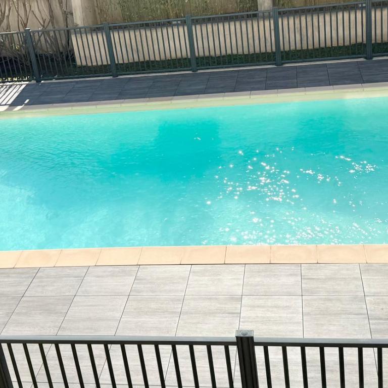 T2 - piscine - garage privé - 5 min de Cannes - Appartement 1 Chambre - 32